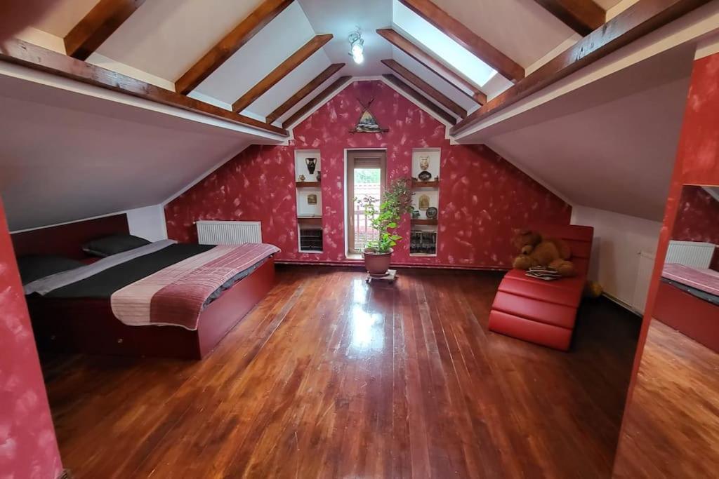 Casa In Oradea ! Villa Exterior photo